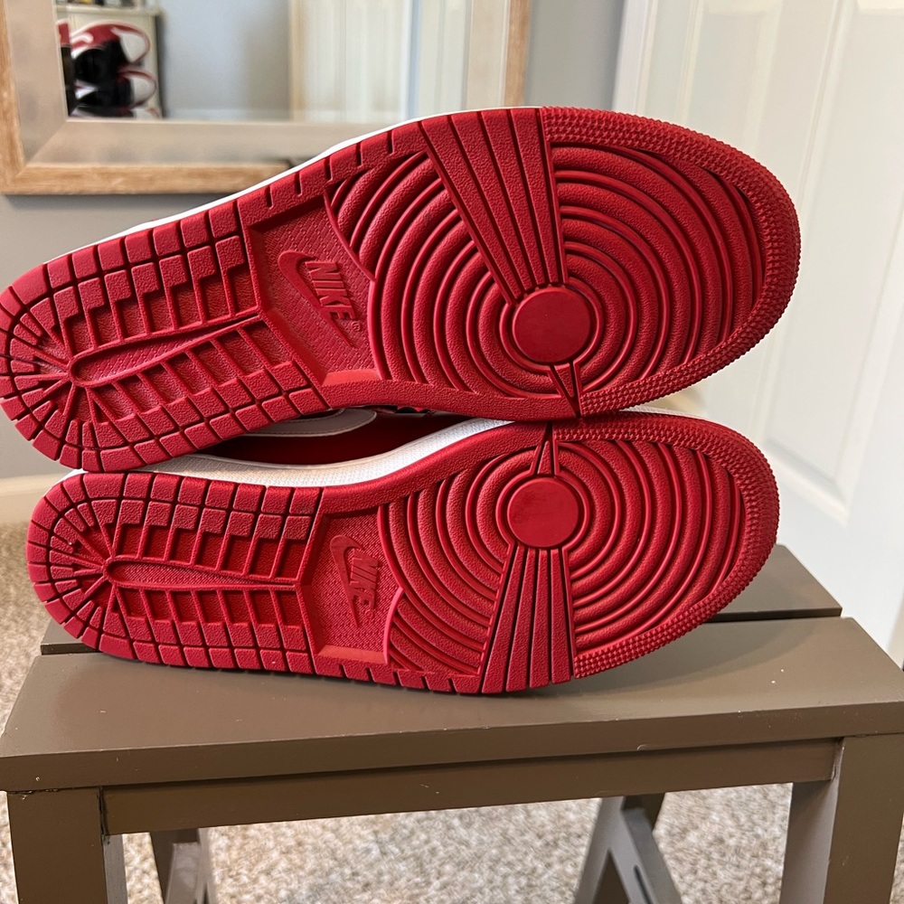 Air Jordan 1 Mid Chicago - Picture 8 of 9